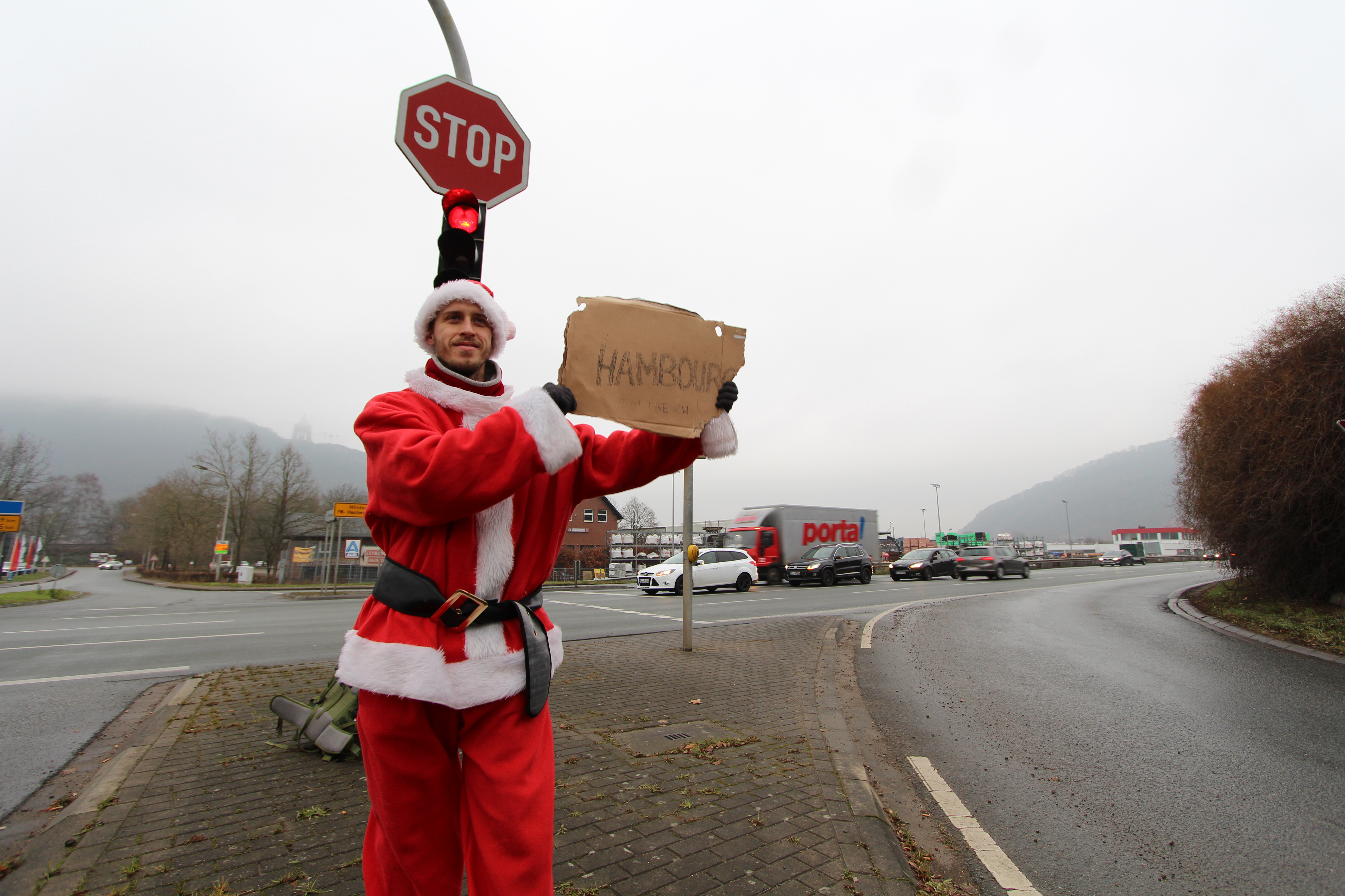 Paris - Laponie en stop déguisé en père Noël